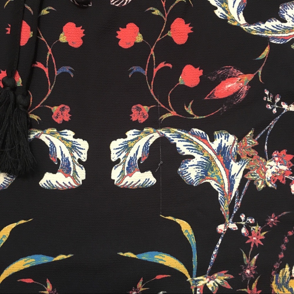 Black printed cold shoulder dress - Picture 3 of 4